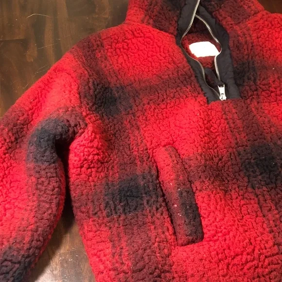 Abercrombie & Fitch Red and Black Sweater - Picture 11 of 15